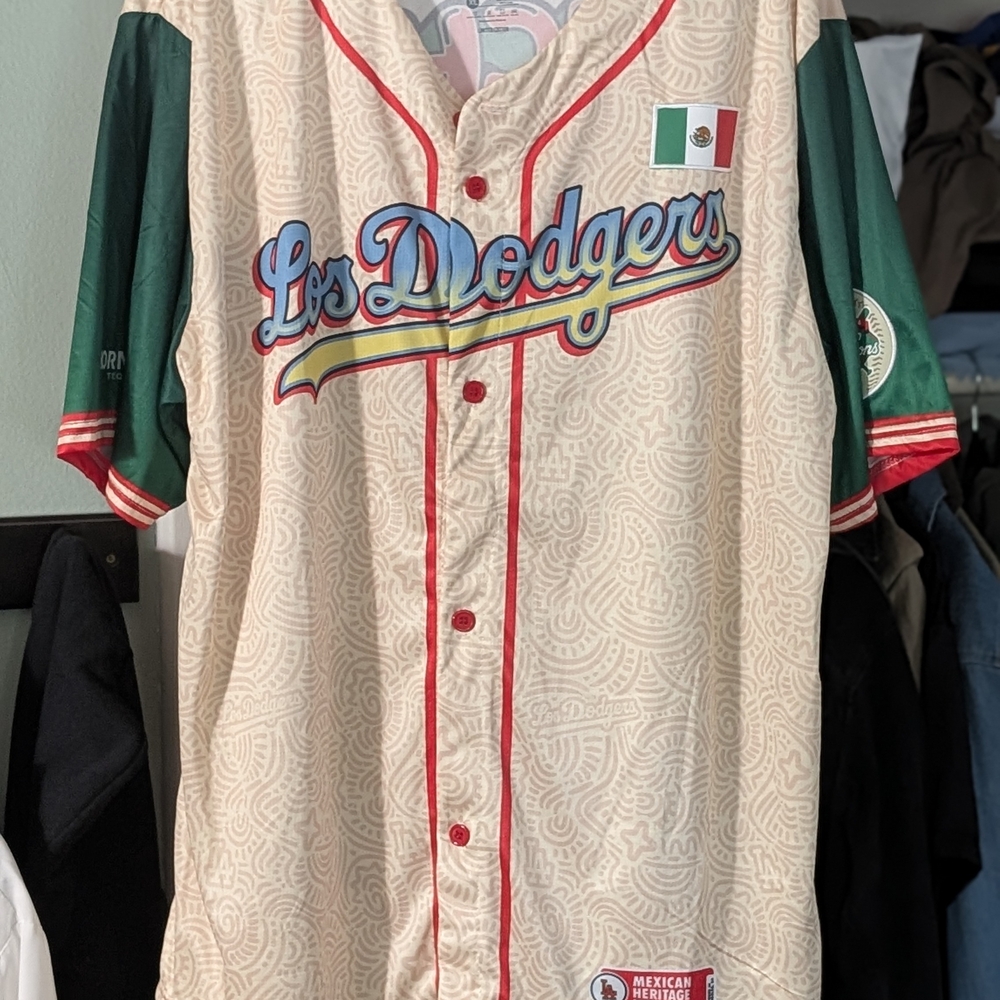 Los Dodgers Beige and Green Jersey